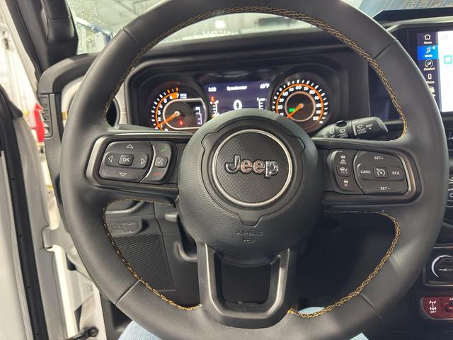 Photo of 2024 Bright White Clearcoat Jeep Wrangler