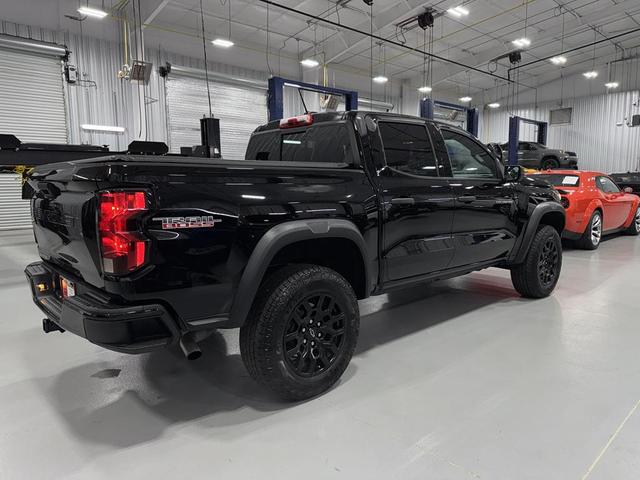 Photo of 2023 Black Chevrolet Colorado