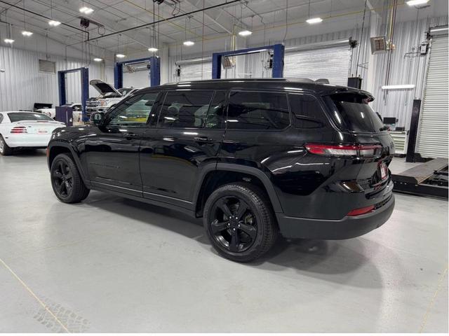 Photo of 2025 Diamond Black Jeep Grand Cherokee L