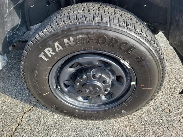 Photo of 2025 Bright White Clearcoat RAM 2500