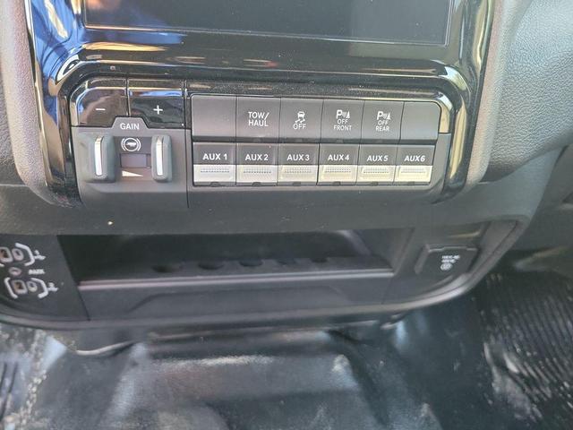 Photo of 2025 Bright White Clearcoat RAM 2500