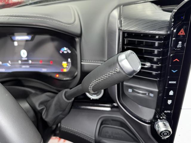 Photo of 2025 Bright White Clearcoat RAM 2500
