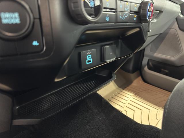 Photo of 2024 Carbonized Gray Metallic Ford F-350