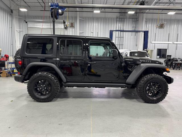 Photo of 2025 Black Clearcoat Jeep Wrangler