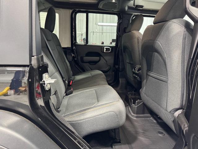 Photo of 2025 Black Clearcoat Jeep Wrangler