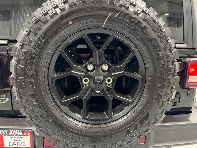 Photo of 2025 Black Clearcoat Jeep Wrangler