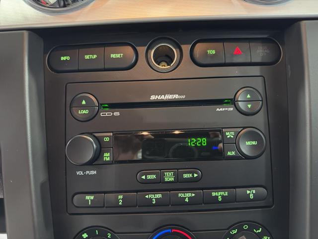 Photo of 2007 Black Ford Mustang