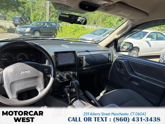 Photo of 2004 Bright Silver Metallic Jeep Grand Cherokee