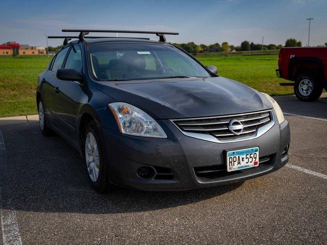 Photo of 2012 Dark Slate Metallic Nissan Altima