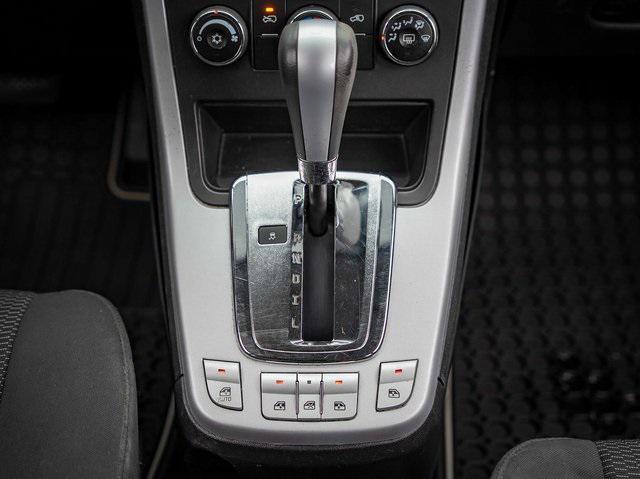 Photo of 2008 Granite Gray Metallic Pontiac Torrent