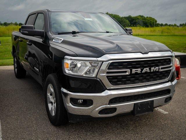 Photo of 2023 Diamond Black Crystal Pearlcoat RAM 1500