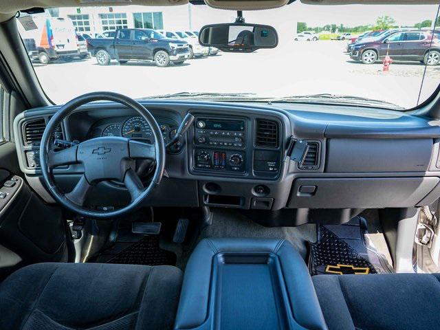 Photo of 2004 Silver Birch Metallic Chevrolet Silverado 1500
