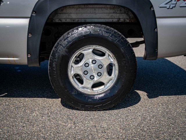 Photo of 2004 Silver Birch Metallic Chevrolet Silverado 1500