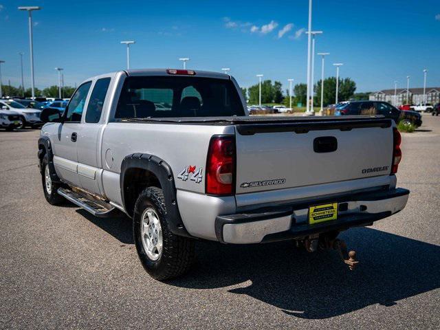 Photo of 2004 Silver Birch Metallic Chevrolet Silverado 1500