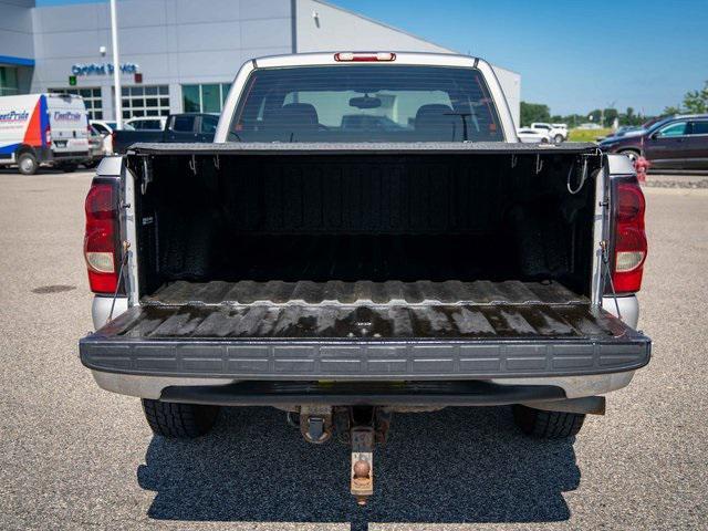 Photo of 2004 Silver Birch Metallic Chevrolet Silverado 1500