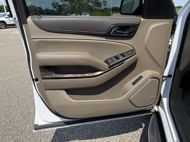 Photo of 2020 Summit White GMC Yukon XL