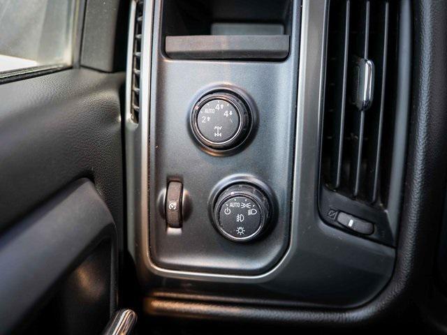Photo of 2014 White Diamond Tricoat Chevrolet Silverado 1500