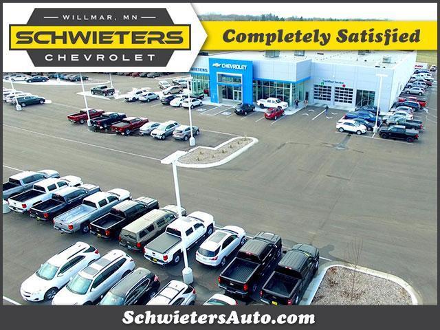 Photo of 2017 Silver Ice Metallic Chevrolet Equinox