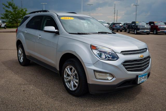 Photo of 2017 Silver Ice Metallic Chevrolet Equinox