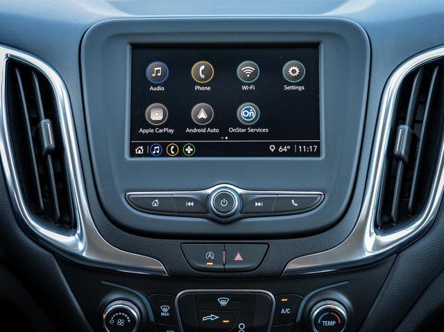 Photo of 2022 Silver Ice Metallic Chevrolet Equinox