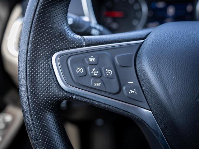 Photo of 2022 Silver Ice Metallic Chevrolet Equinox