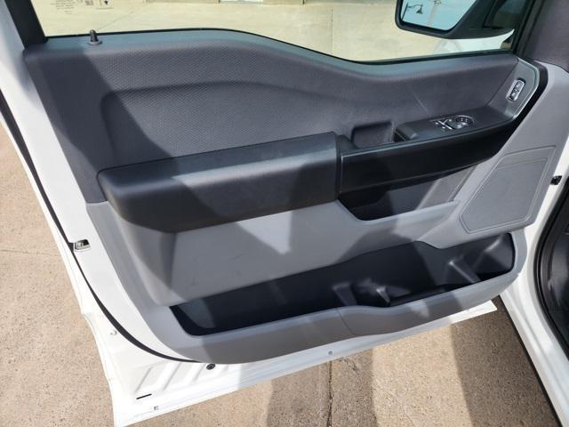 Photo of 2025 Oxford White Ford F-150
