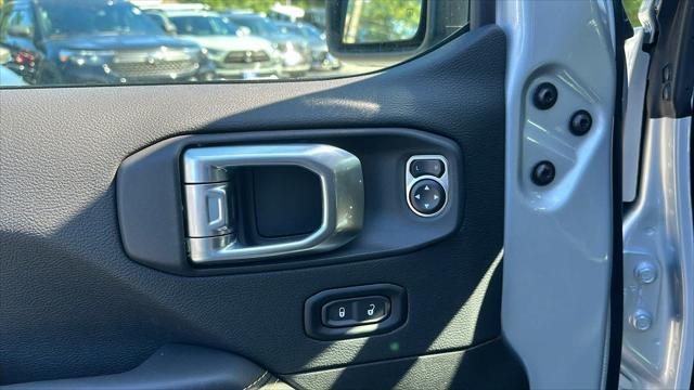 Photo of 2024 Silver Zynith Clearcoat Jeep Wrangler