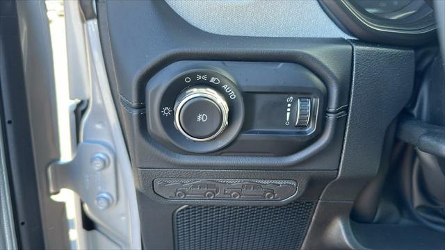 Photo of 2024 Silver Zynith Clearcoat Jeep Wrangler