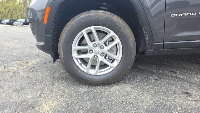 Photo of 2025 Baltic Gray Metallic Clearcoat Jeep Grand Cherokee L