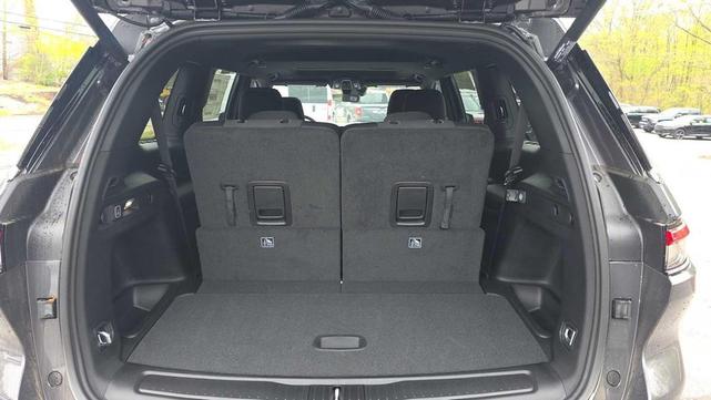 Photo of 2025 Baltic Gray Metallic Clearcoat Jeep Grand Cherokee L