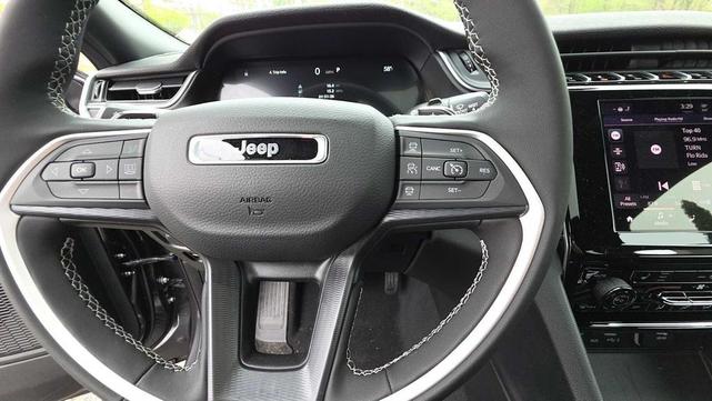 Photo of 2025 Baltic Gray Metallic Clearcoat Jeep Grand Cherokee L