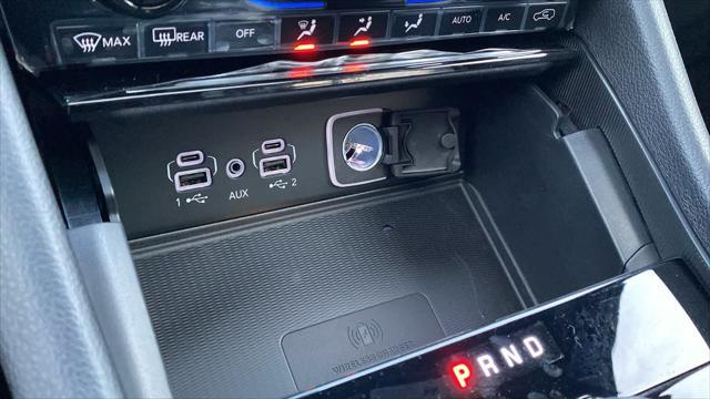Photo of 2025 Bright White Clearcoat Jeep Grand Cherokee L