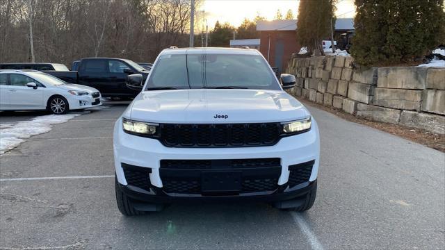 Photo of 2025 Bright White Clearcoat Jeep Grand Cherokee L