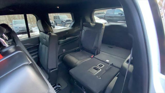 Photo of 2025 Bright White Clearcoat Jeep Grand Cherokee L