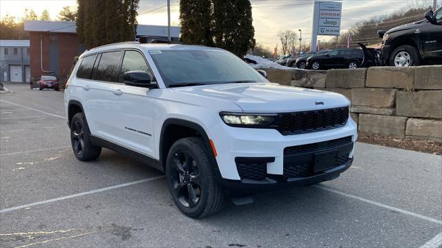 Photo of 2025 Bright White Clearcoat Jeep Grand Cherokee L