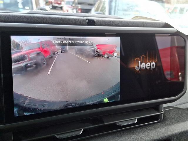Photo of 2025 Black Clearcoat Jeep Wrangler