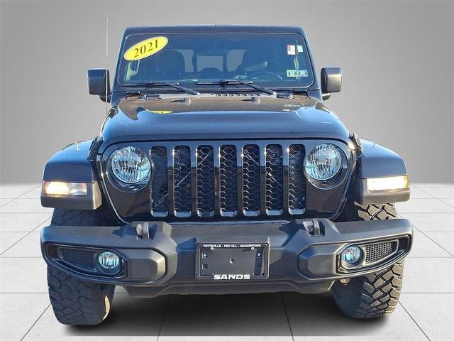 Photo of 2021 Black Clearcoat Jeep Gladiator
