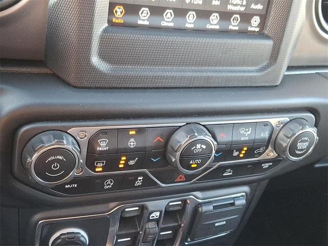 Photo of 2021 Black Clearcoat Jeep Gladiator