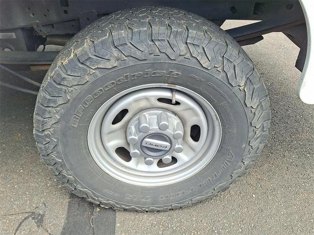 Photo of 2019 Oxford White Ford F-250
