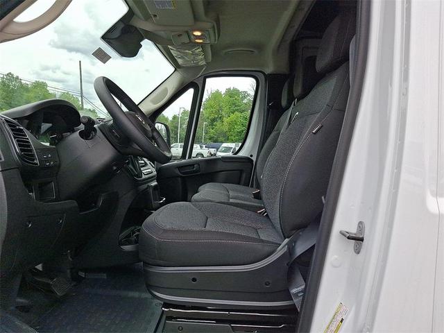 Photo of 2025 Bright White Clearcoat RAM ProMaster 2500