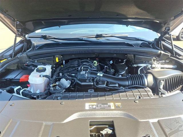 Photo of 2022 Metallic Jeep Grand Cherokee L