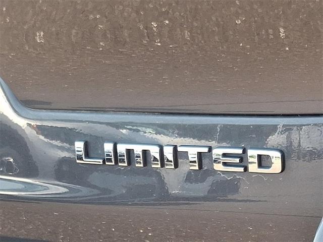 Photo of 2022 Metallic Jeep Grand Cherokee L