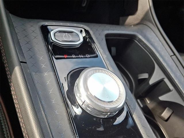 Photo of 2025 Diamond Black Jeep Wagoneer S