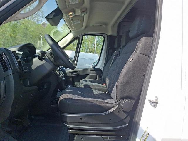 Photo of 2025 Bright White Clearcoat RAM ProMaster 2500