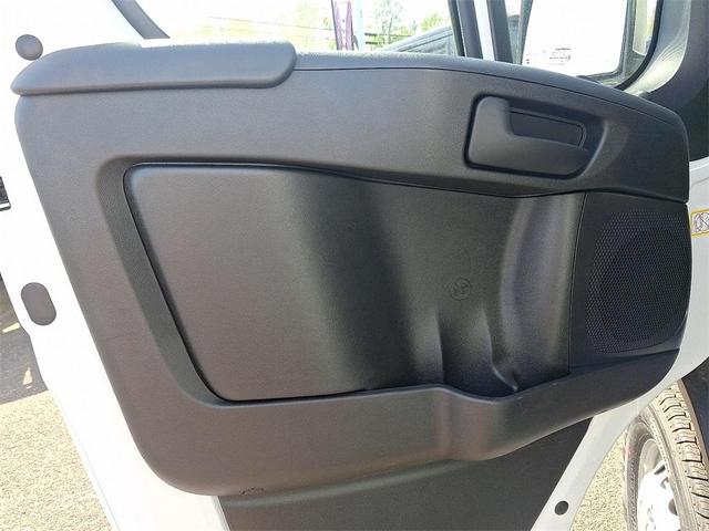 Photo of 2025 Bright White Clearcoat RAM ProMaster 2500