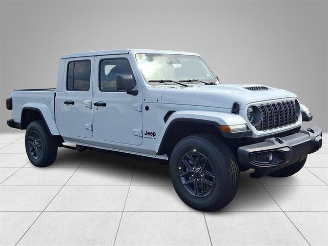 Photo of 2025 Bright White Clearcoat Jeep Gladiator