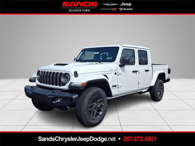 Photo of 2025 Bright White Clearcoat Jeep Gladiator