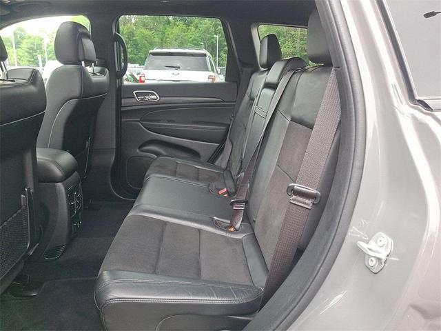 Photo of 2022 Sting Gray Clearcoat Jeep Grand Cherokee WK