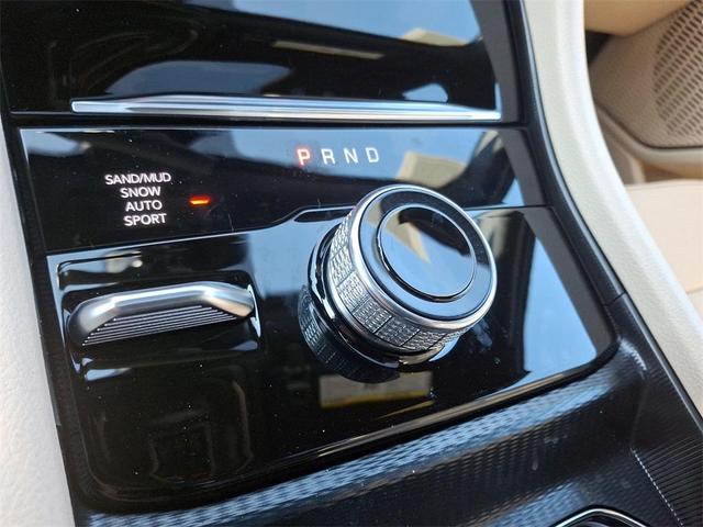 Photo of 2025 Metallic Jeep Grand Cherokee L