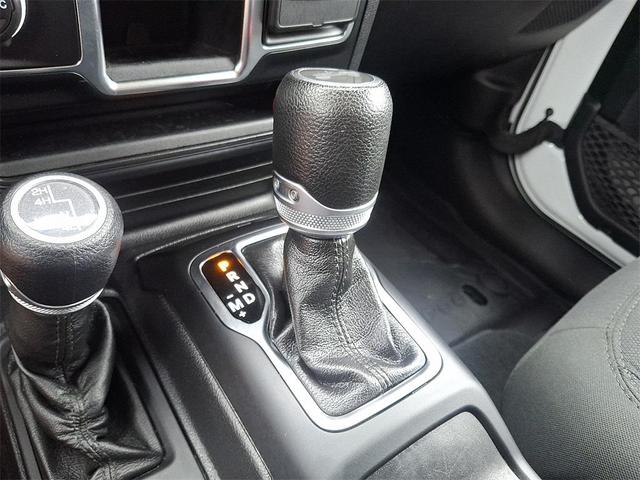 Photo of 2021 Bright White Clearcoat Jeep Wrangler Unlimited
